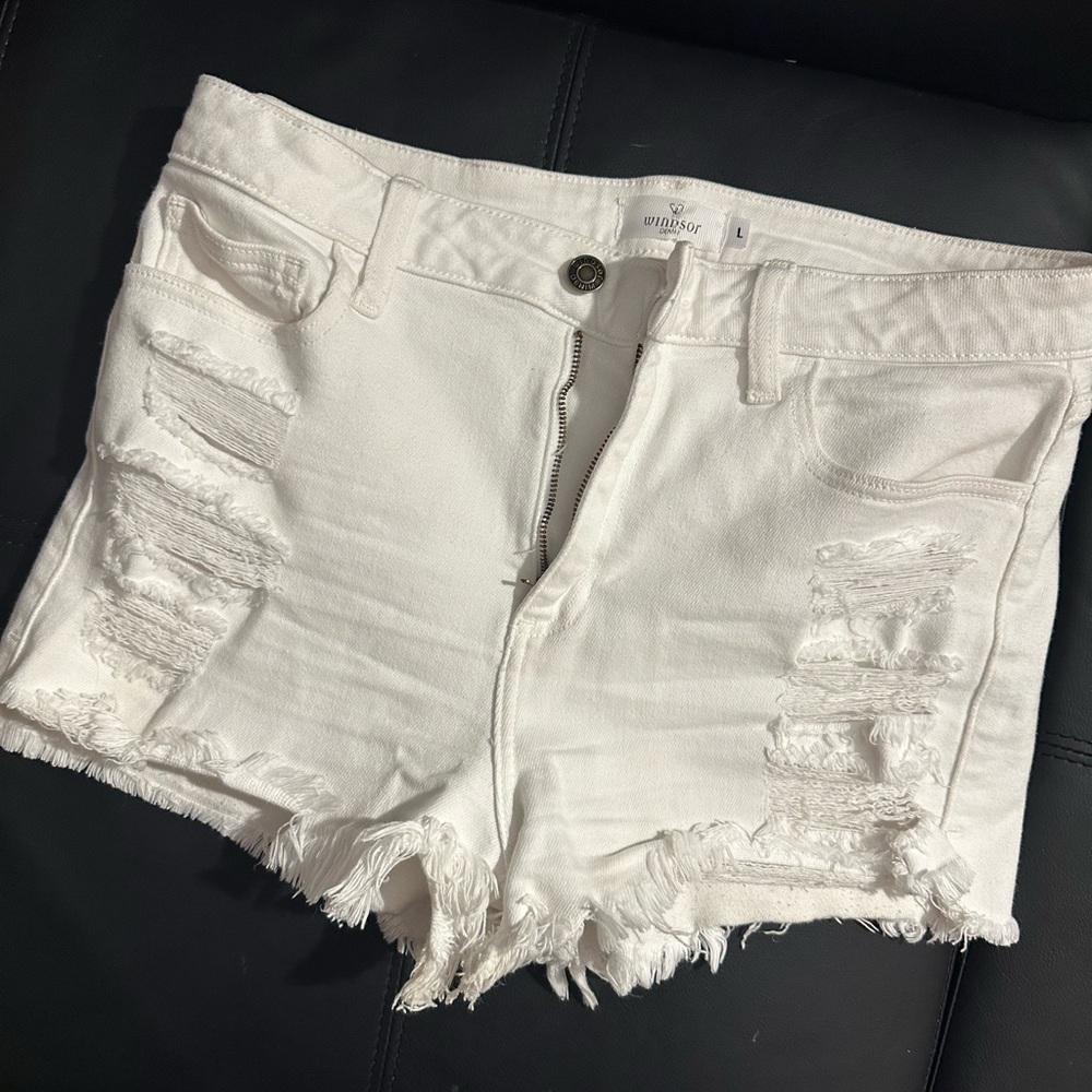 Women’s Windsor white jean short